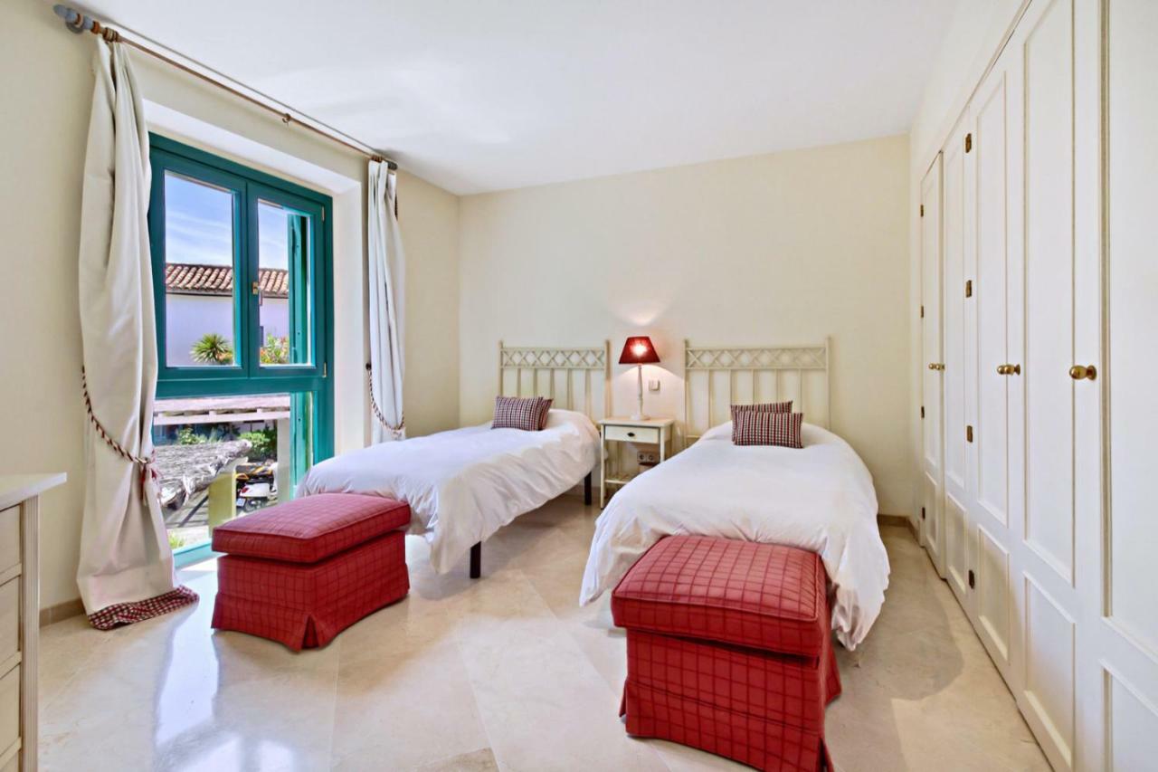 Adosado En Ribera Del Emperador Villa Sotogrande Exterior photo