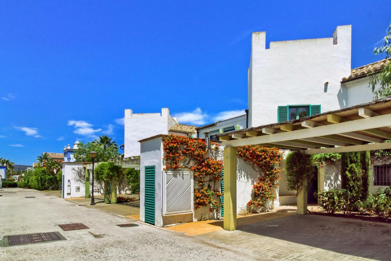 Adosado En Ribera Del Emperador Villa Sotogrande Exterior photo